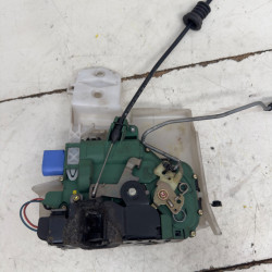 CERRADURA PUERTA DELANTERA DERECHA VOLKSWAGEN POLO IV (9N1) AZQ