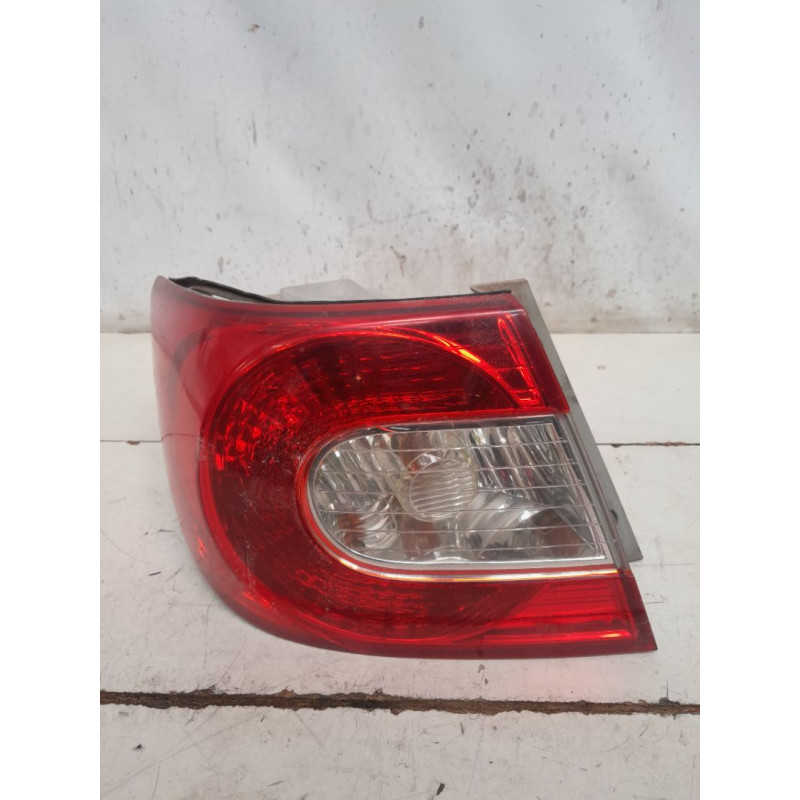 PILOTO TRASERO DERECHO CHEVROLET EPICA Z20S