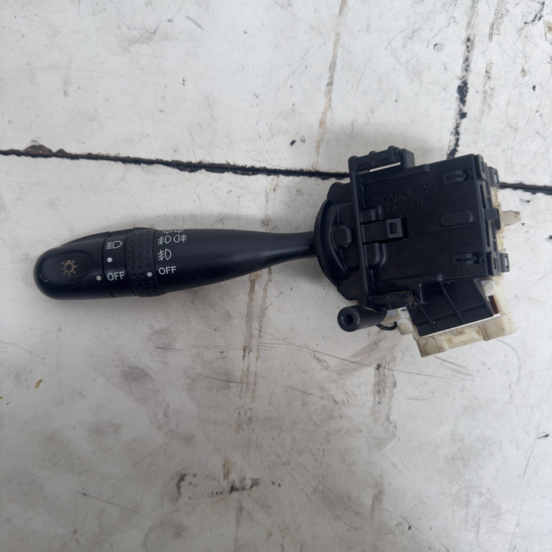 MANDO LUCES TOYOTA COROLLA (E12) 3ZZFE173681