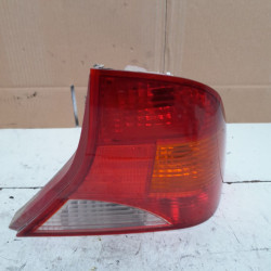 PILOTO TRASERO DERECHO FORD FOCUS BERLINA (CAK) FYDA
