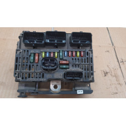 CAJA RELES / FUSIBLES CITROEN C4 BERLINA 9HXDV6ATED4TIPO: 9HX