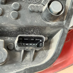 PILOTO TRASERO IZQUIERDO RENAULT CLIO III K9K768K9K M789035086