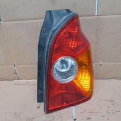 PILOTO TRASERO DERECHO HYUNDAI TERRACAN (HP) J3