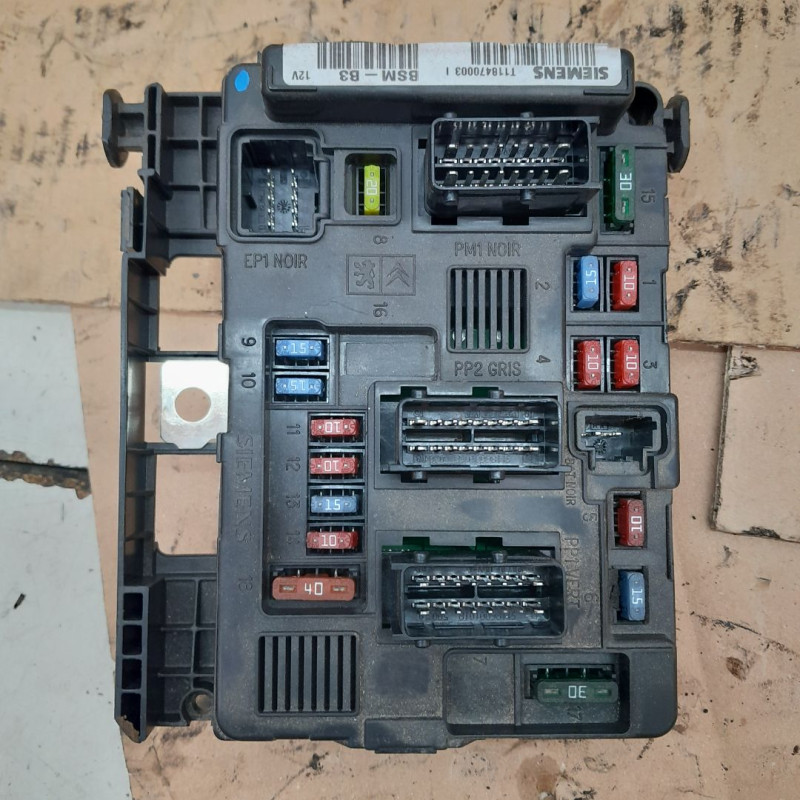CAJA RELES / FUSIBLES CITROEN C5 BERLINA RHZDW10ATEDTIPO RHZ96434988800