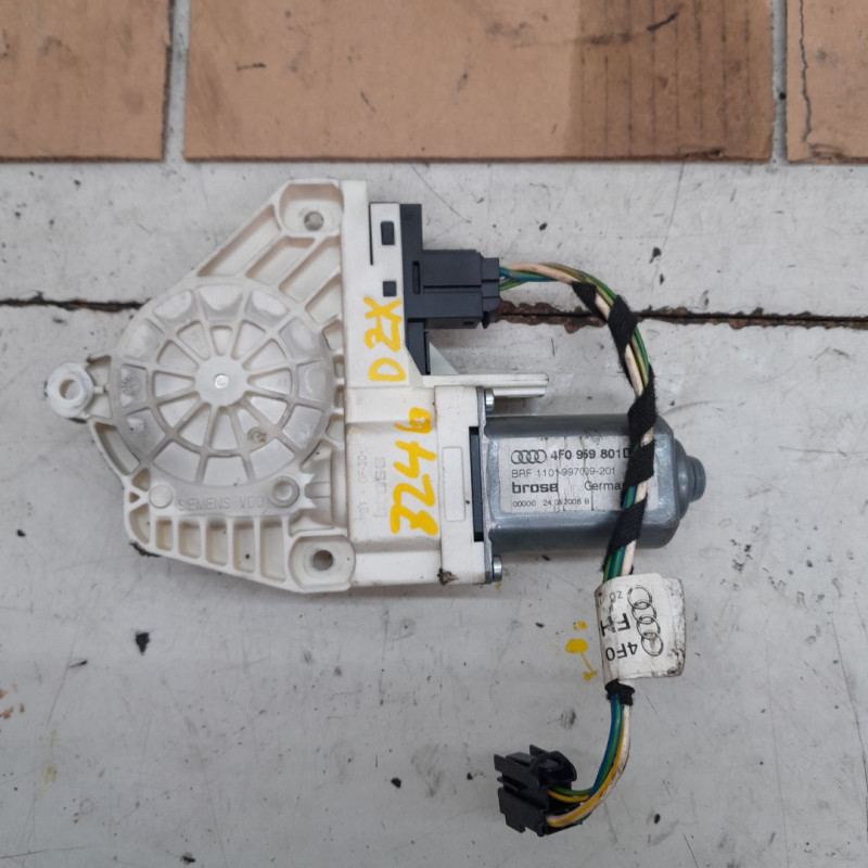 MOTOR ELEVALUNAS DELANTERO IZQUIERDO AUDI A6 BERLINA (4F2) BRE4F0959801D