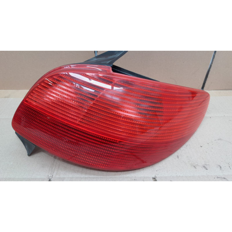 PILOTO TRASERO DERECHO PEUGEOT 206 WJZ903286