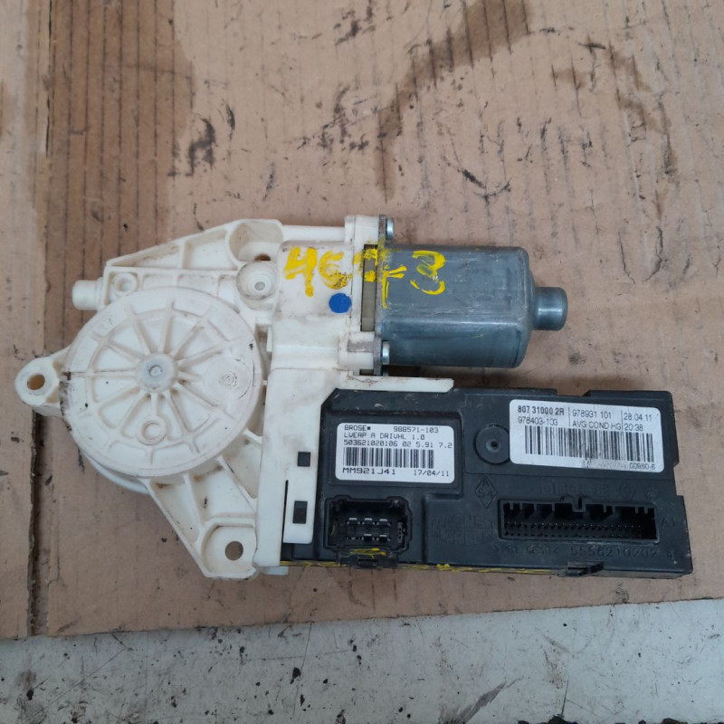MOTOR ELEVALUNAS DELANTERO IZQUIERDO MITSUBISHI L200 (K70) 4D56807310002R