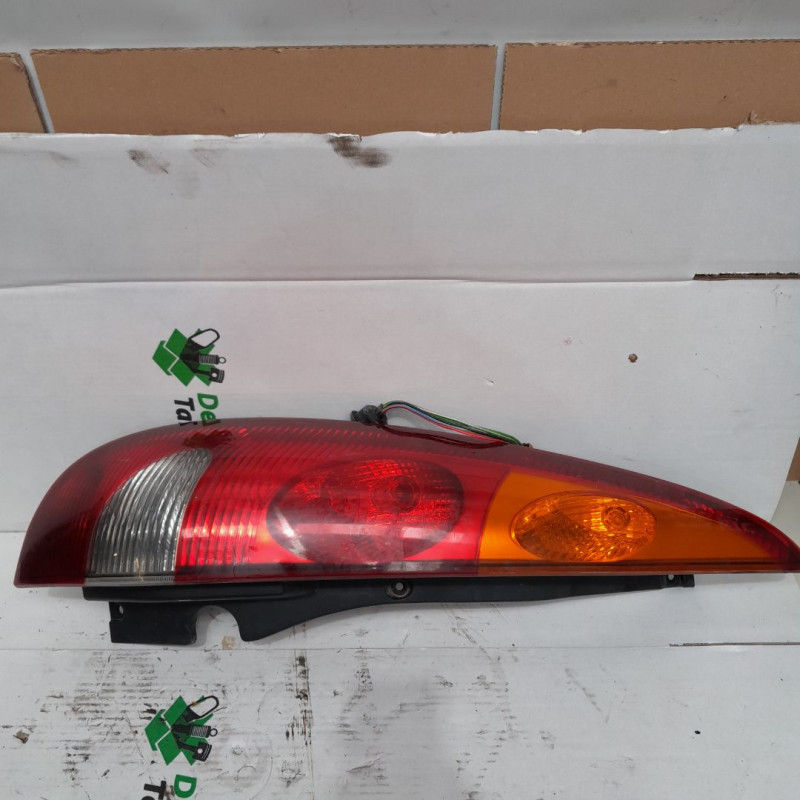 PILOTO TRASERO IZQUIERDO NISSAN ALMERA TINO (V10M) YD22DDTTIPO YD22