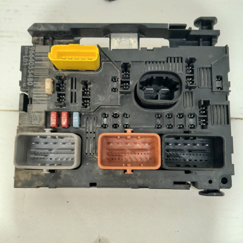 CAJA RELES / FUSIBLES CITROEN C3 KFV9664055480