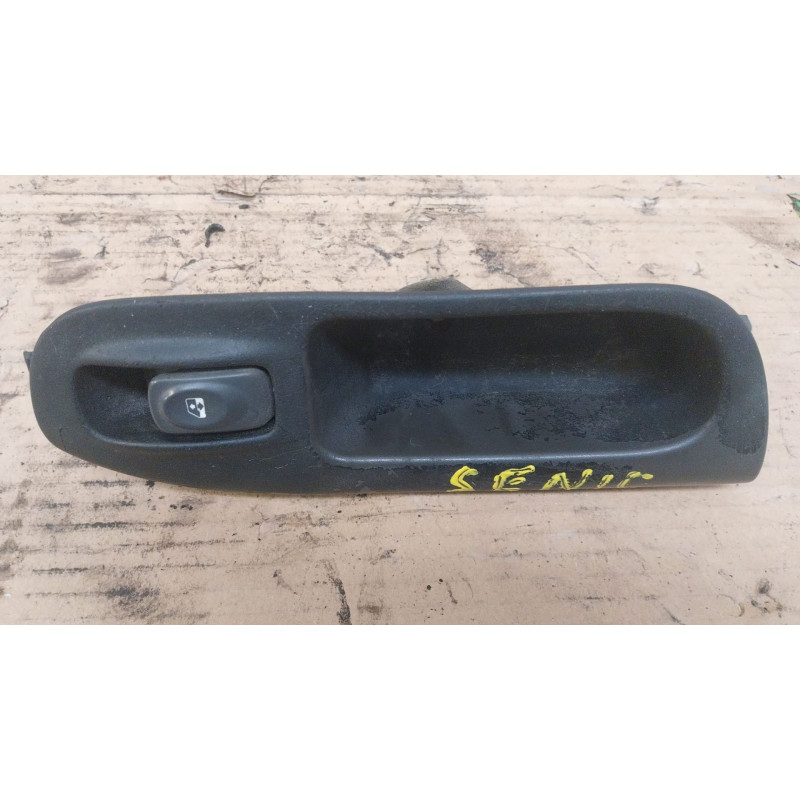 MANDO ELEVALUNAS DELANTERO DERECHO RENAULT SCENIC I (JA...) F9Q732F9Q K7