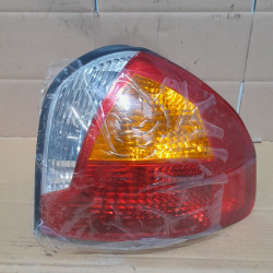 PILOTO TRASERO DERECHO HYUNDAI SANTA FE (SM) D4EA
