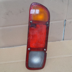PILOTO TRASERO DERECHO PARAGOLPES FORD MAVERICK (NL) TD27E