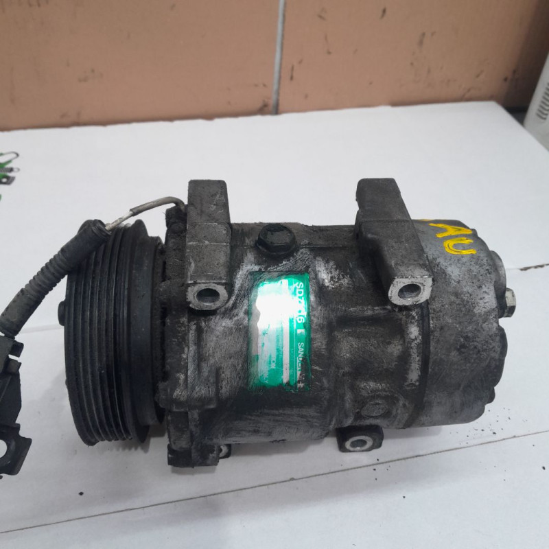 COMPRESOR AIRE ACONDICIONADO RENAULT MEGANE I CLASSIC (LA0) F9Q730MOTOR F9QSD7VBA