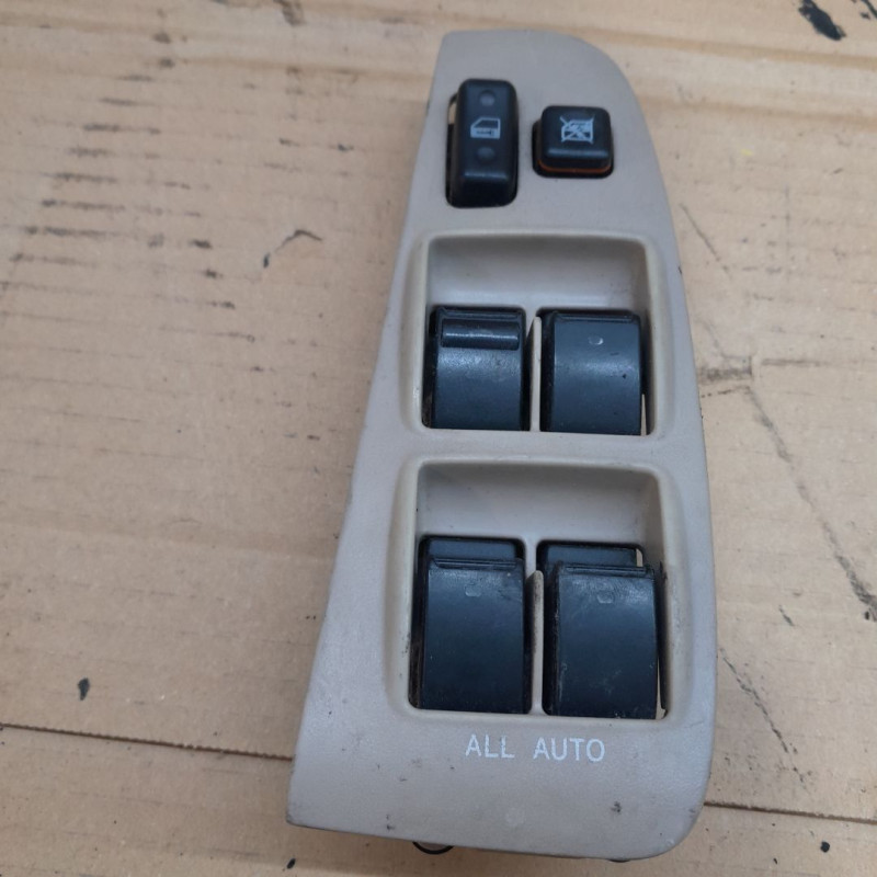 MANDO ELEVALUNAS DELANTERO IZQUIERDO TOYOTA AVENSIS BERLINA (T25) 1CDFTV8480205210A0