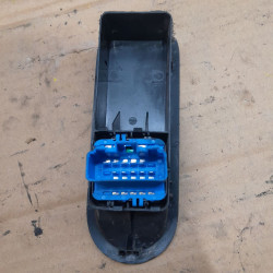 MANDO ELEVALUNAS DELANTERO IZQUIERDO RENAULT MEGANE II CLASSIC BERLINA K4J730TIPO: K4J D7025330