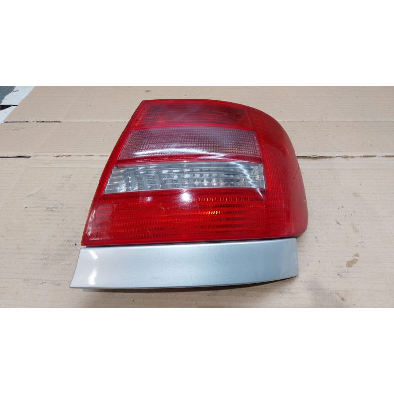 PILOTO TRASERO DERECHO AUDI A4 BERLINA (B5) AJM