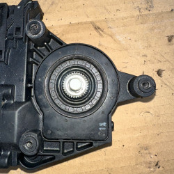 MOTOR ELEVALUNAS TRASERO IZQUIERDO VOLKSWAGEN PASSAT BERLINA (3B3) AVF0130821697