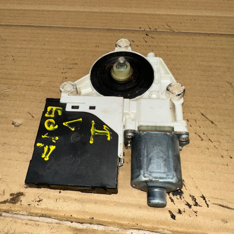 MOTOR ELEVALUNAS DELANTERO IZQUIERDO VOLKSWAGEN GOLF V (1K1)(10.2003) BKD1K0959793K