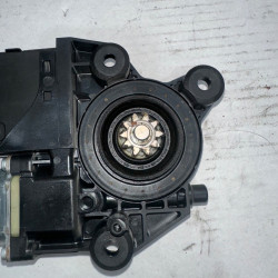 MOTOR ELEVALUNAS DELANTERO IZQUIERDO RENAULT SCENIC III (JZ) K9K734K9K G80130822479