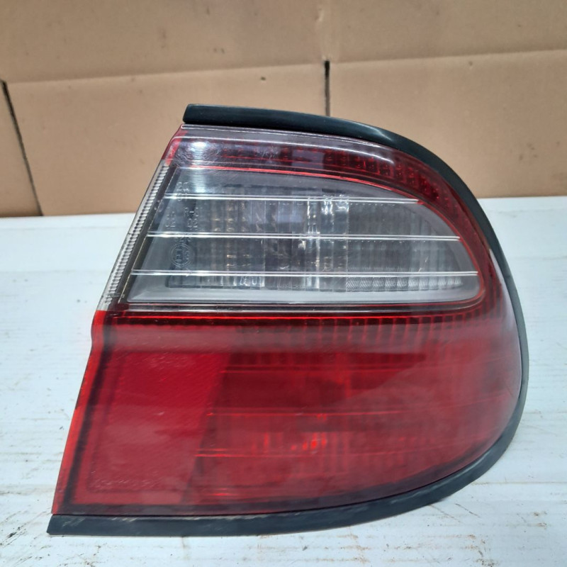 PILOTO TRASERO DERECHO NISSAN ALMERA (N15) CD20