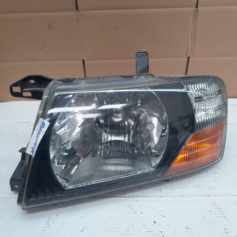 FARO IZQUIERDO MITSUBISHI MONTERO (V60/V70) 4M4110087420
