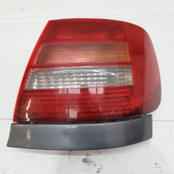 PILOTO TRASERO DERECHO AUDI A4 AVANT (B5) AJM