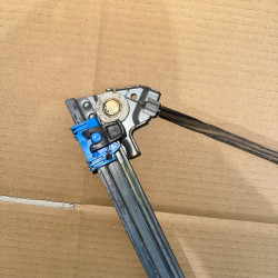 ELEVALUNAS DELANTERO DERECHO RENAULT LAGUNA II (BG0) F9Q750MOTOR F9Q C6400569T7