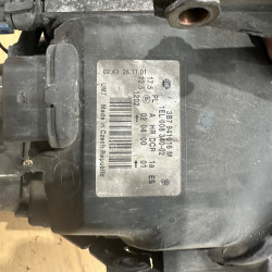 FARO DERECHO VOLKSWAGEN PASSAT BERLINA (3B3) AVF3B7941016M