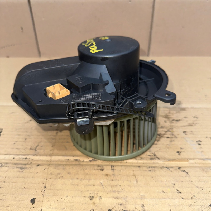 VENTILADOR CALEFACCION VOLKSWAGEN PASSAT BERLINA (3B3) AVF8D1820021