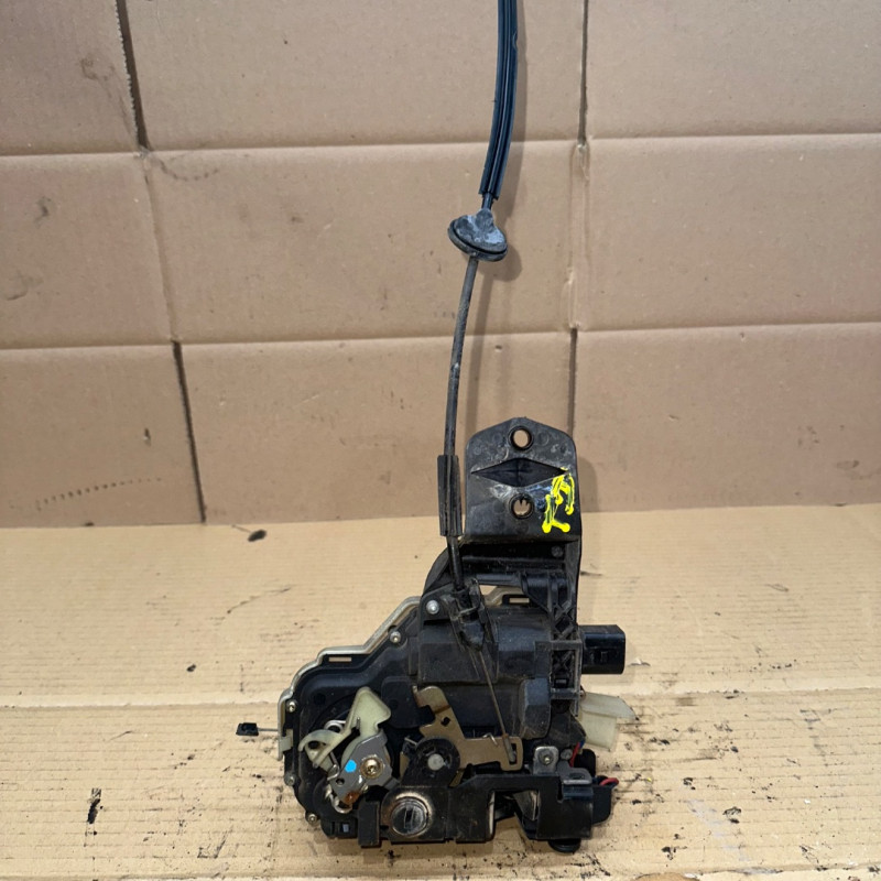 CERRADURA PUERTA TRASERA IZQUIERDA VOLKSWAGEN PASSAT BERLINA (3B3) AVF3B0837867