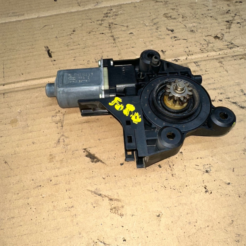 MOTOR ELEVALUNAS DELANTERO DERECHO FORD FOCUS SPORTBREAK (CB4) G8DD0130822216