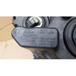 FARO DERECHO TOYOTA COROLLA VERSO (R1) 1ZZFE1ZZP7105R LHD
