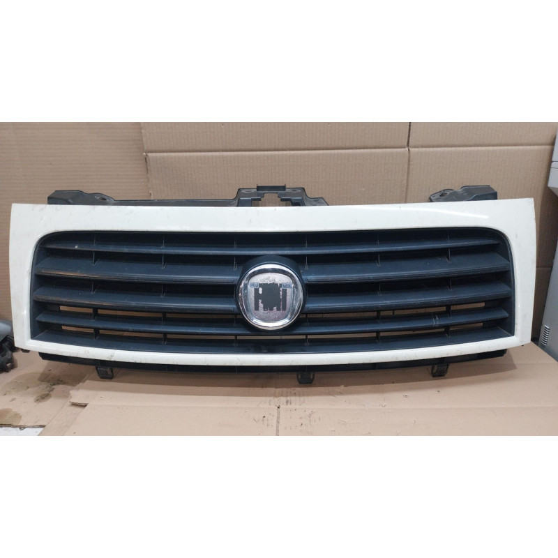 REJILLA DELANTERA FIAT II SCUDO (272) COMBI RHK
