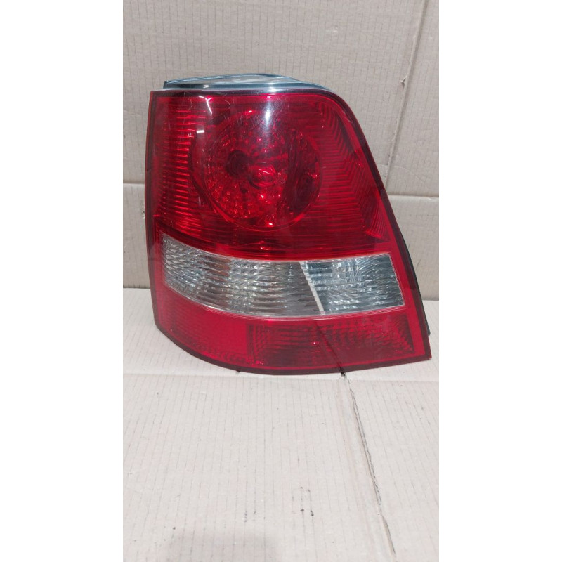 PILOTO TRASERO DERECHO KIA SORENTO (BL) D4CB