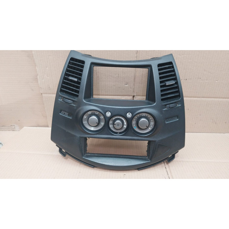 CONSOLA CENTRAL MITSUBISHI GRANDIS (NA0W) BSY7820A050F