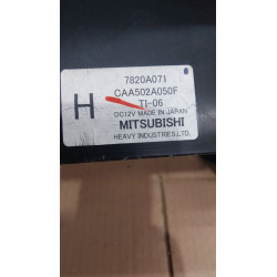 CONSOLA CENTRAL MITSUBISHI GRANDIS (NA0W) BSY7820A050F