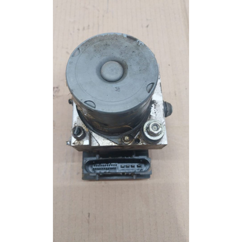 ABS NISSAN NAVARA PICKUP (LCD22) YD25DDTIYD250 265 800 882 /513/D1603