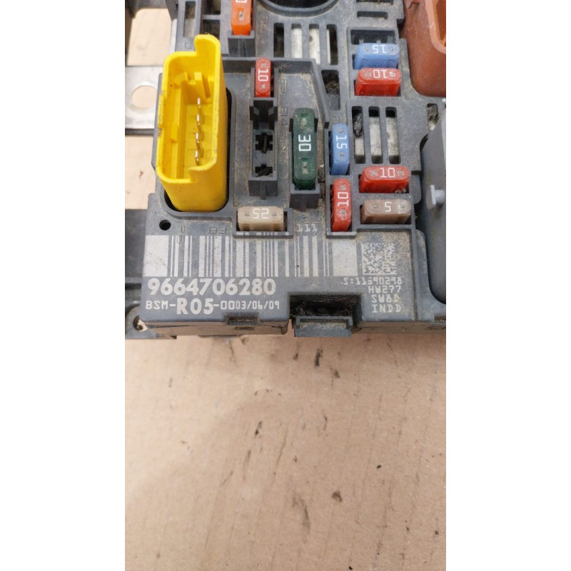 CAJA RELES / FUSIBLES CITROEN C4 BERLINA 9HXDV6ATED4TIPO: 9HX9664706280