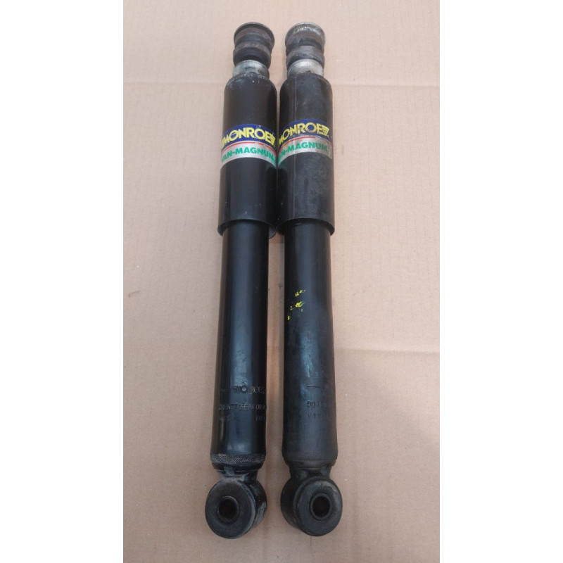 JUEGO AMORTIGUADORES DELANTERO NISSAN CABSTAR BD30V1108K05D15