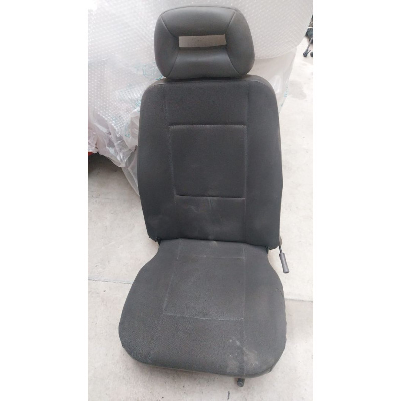 ASIENTO DELANTERO IZQUIERDO NISSAN CABSTAR BD30