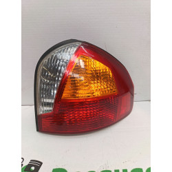 PILOTO TRASERO DERECHO HYUNDAI SANTA FE (SM) D4EA