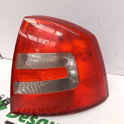 PILOTO TRASERO DERECHO SKODA OCTAVIA BERLINA (1Z3) BKDZSB1Z5945096A
