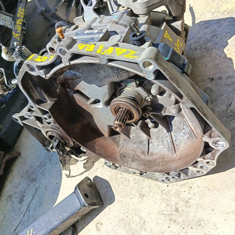 CAJA CAMBIOS OPEL ZAFIRA A Y22DTR5V13104951