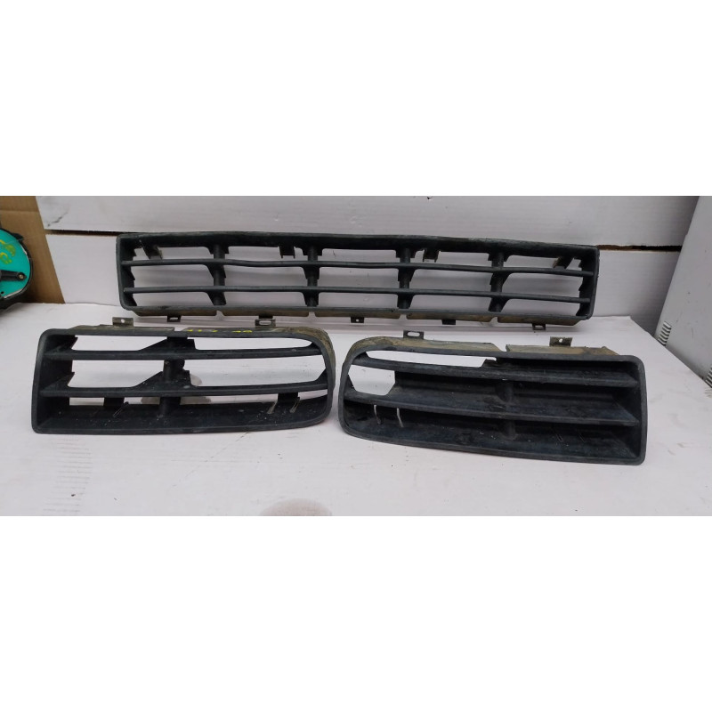 REJILLA PARAGOLPES DELANTERO VOLKSWAGEN GOLF IV BERLINA (1J1)(10.1997) AGR