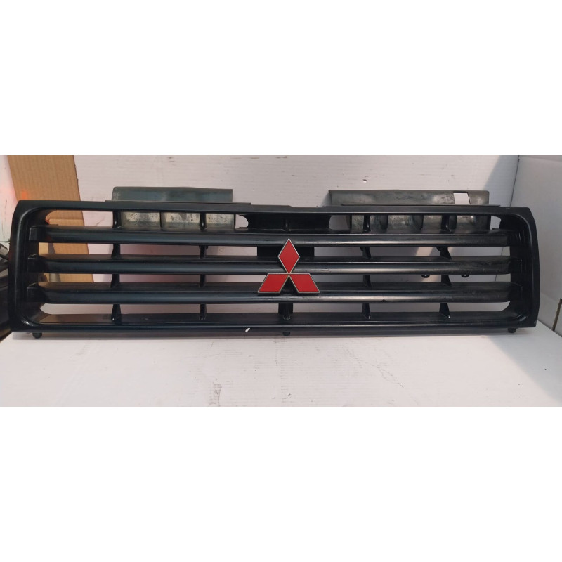 REJILLA DELANTERA MITSUBISHI MONTERO (V20/V40) 4D56LHMB669571