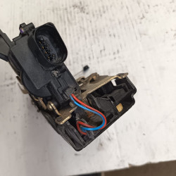 CERRADURA PUERTA DELANTERA IZQUIERDA VOLKSWAGEN BORA BERLINA (1J2)(1998) AUY