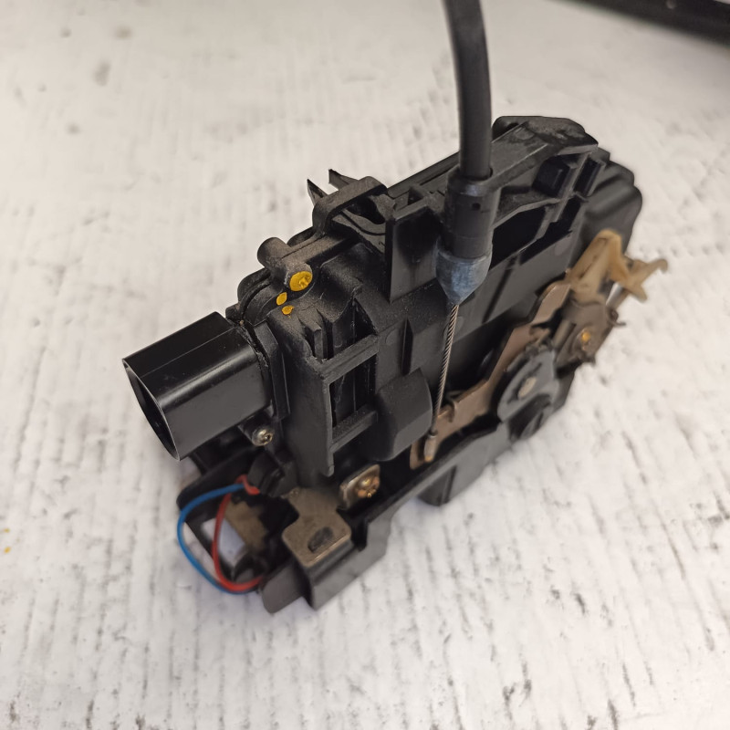 CERRADURA PUERTA TRASERA DERECHA VOLKSWAGEN BORA BERLINA (1J2)(1998) AUYY3B4839016A