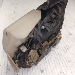 CERRADURA PUERTA DELANTERA IZQUIERDA VOLKSWAGEN PASSAT BERLINA (3B3) AVB