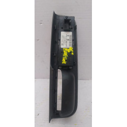 MANDO ELEVALUNAS DELANTERO IZQUIERDO VOLKSWAGEN PASSAT BERLINA (3B2) AJM1J4959857