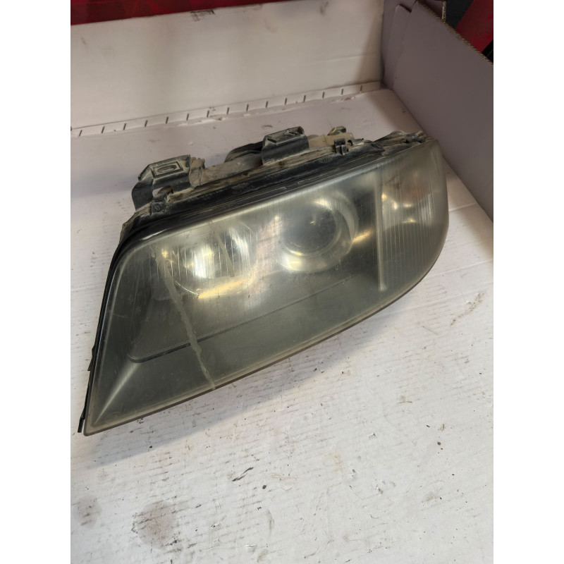 FARO DERECHO AUDI A6 BERLINA (4B2) AKE6 VELOCIDADES14847400